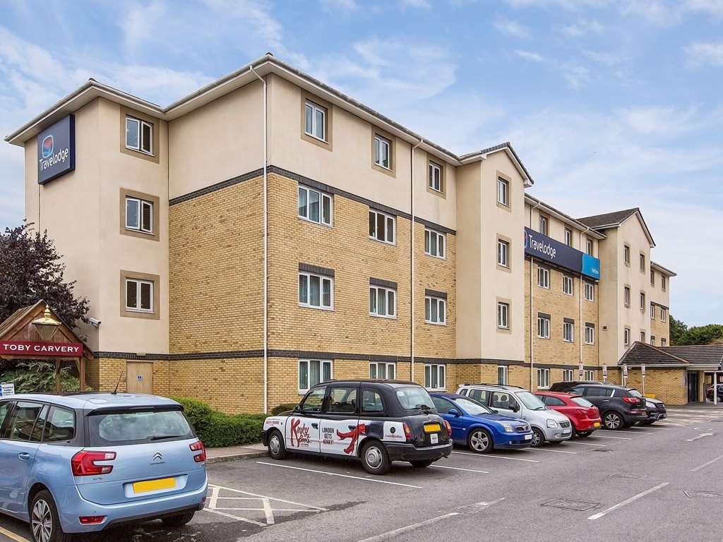 Travelodge Harlow Bagian luar foto